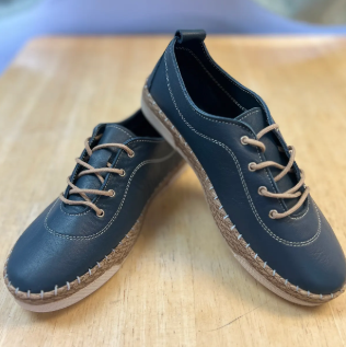 Navy Lace-Up Sneakers – Lightweight Everyday Walking Shoes