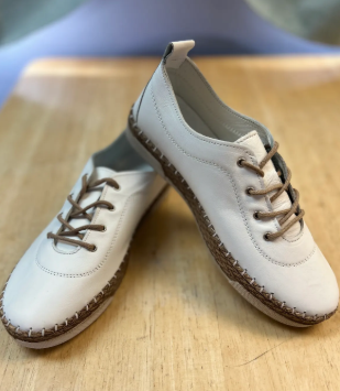 White Coastal Lace-Up Sneakers – Ultra-Lightweight Walking Shoes